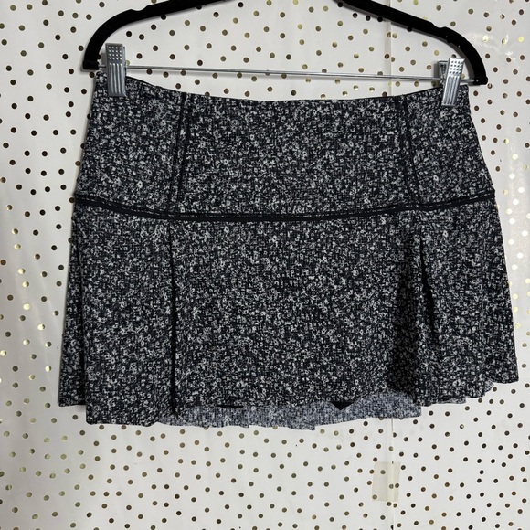 Lululemon Lost in Pace Skirt - Picture 1 of 8